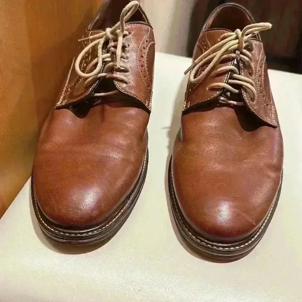 Johnston and Murphy men’s 10 1/2 dress shoe